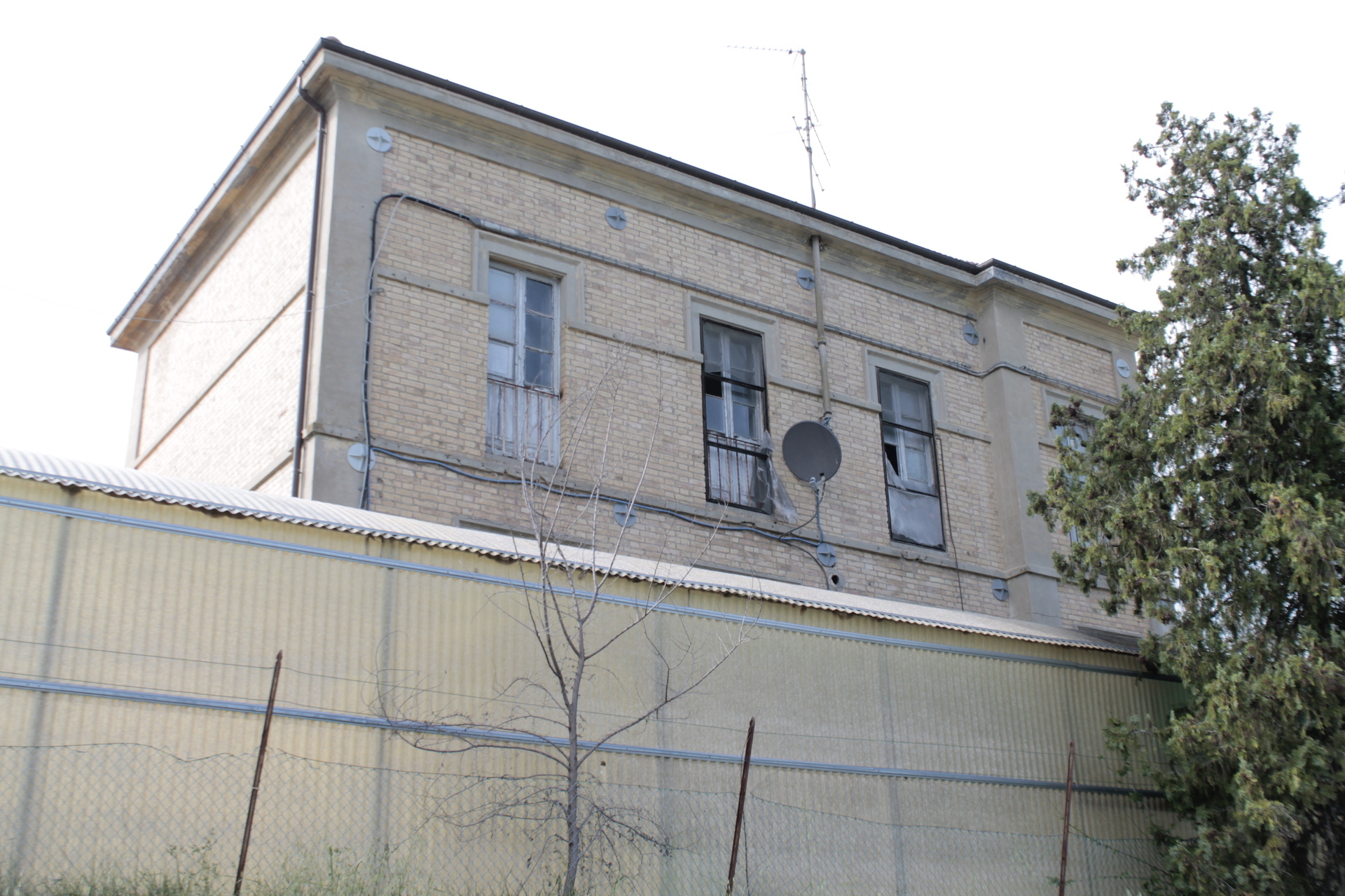 B1__ExScuolaTrivio_Ripatransone_Farinastudioarchitetti